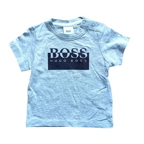 T Shirt Gris. Hugo Boss. Taille 6 Mois. 67 Cm