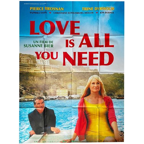 Love Is All You Need /Den Skaldede Frisør - Véritable Affiche De Cinéma Pliée - Format 120x160 Cm - De Susanne Bier Avec Trine Dyrholm, Pierce Brosnan, Kim Bodnia, Paprika Steen,  Line Kruse - 2012