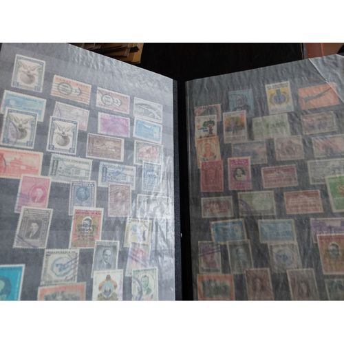 Bel Album De Timbres Avec 426 Timbes De Panama Tres Fourni Et Haiti / Des Series, Neuves Et Completes