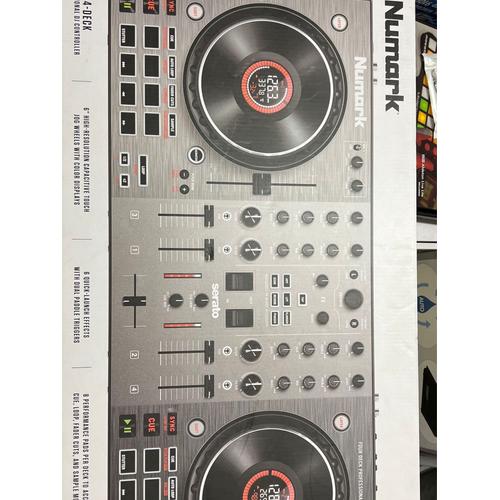 Numark NS4FX platine DJ pro 