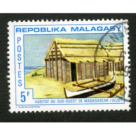 Timbre Oblitéré Repoblika Malagasy, Habitat Du Sud-Ouest De Madagascar, Vezo, Postes , 5 F