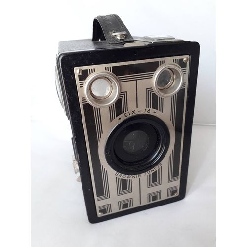 APPAREIL KODAK SIX-16 BROWNIE JUNIOR ART DECO