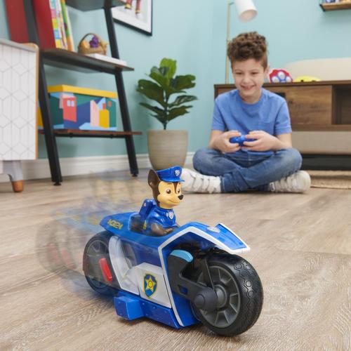 PAW Patrol LA PAT' PATROUILLE - VÉHICULE RC CHASE - Voiture Radiocommandée  Avec Télécommande Adaptée Aux Petites Mains