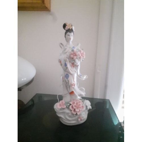 Statue Geisha Porcelaine Et Visage Biscuit