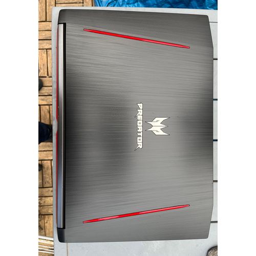 Acer Predator Helios PH317-51-54MB - 17.3" Intel Core i5-7300HQ - 2.5 Ghz - Ram 16 Go - DD 1.256 To