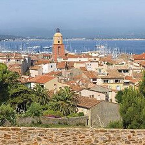 Papier peint panoramique intiss?, papier intiss?, photo de la ville de st tropez, avec ses habitations et son port, 250 cm X 250 cm