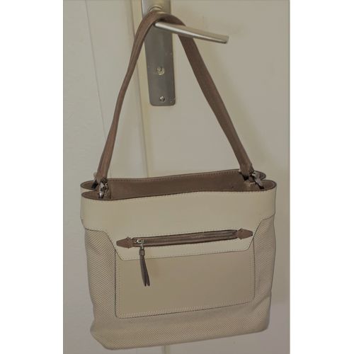 Sac à main Lancaster - beige/garnitures marron clair - textile enduit garni cuir de vachette - doublure textile - poignée de portage- poche zippée avant et plusieurs poches intérieures - 30x26x12cm
