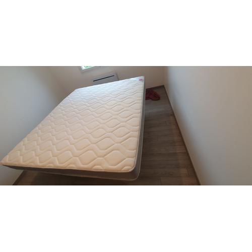 Matelas Epeda 180 X 200 Comme Neuf Servi 7 Mois