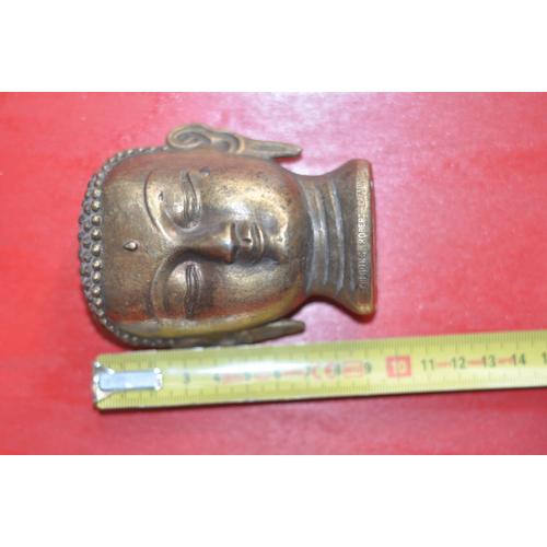 tete de Bouddha en metal hauteur 9 cm environ