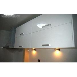 Applique Spot Triangle - LED 220V - sous élément haut meuble cuisine salle  de bain inox