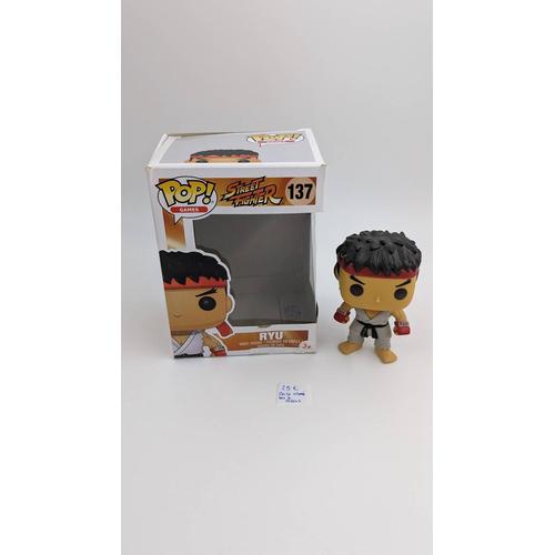 Figurine Pop N° 137 Street Fighter Ryu En Boîte, Sans Cale, Boîte Abîmée 