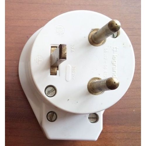 LEGRAND FICHE M 2P+T 32A [56112]