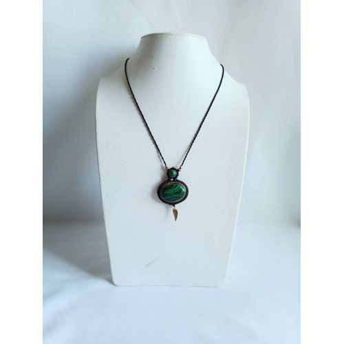 Collier Pierre Malachite Il Est Ajustable