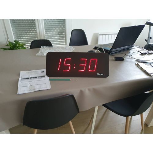 Horloge Bodet model style 10 à leds ip65 version étanche neuves