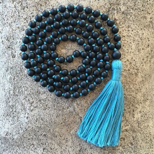 Collier Mala Bouddhiste, Personnalisé En Onyx Noir Mat, 108 Perles, Yoga Long Noué Avec Pompon Bleu Fait À La Main