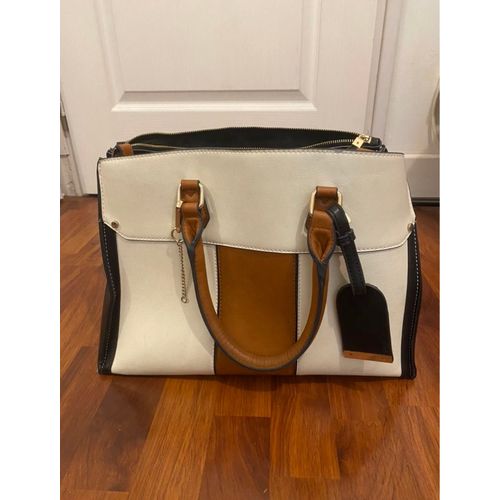 Sac à main avec bandoulière 