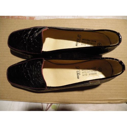 Brade Escarpin Bas En Cuir Verni Genre Croco Bordeaux Taille 41