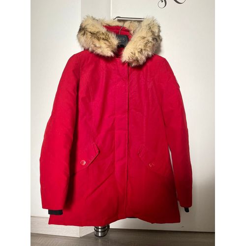 Doudoune Neuve Rouge Taille 5 Fausse Fourrure Qui S Enlève Épaule 41 Cm Longueur 74