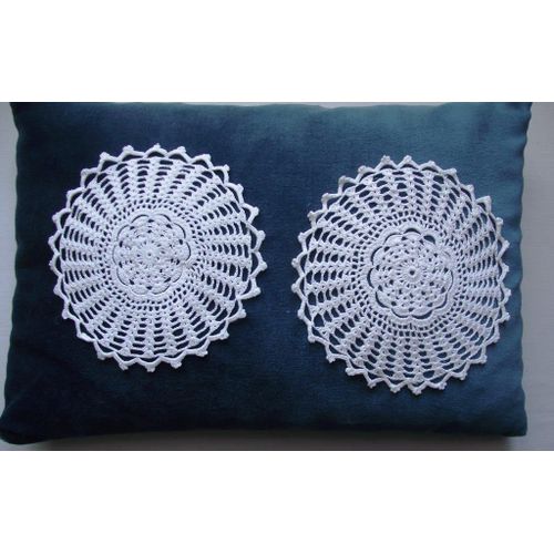 Lot de 2 napperons ronds blancs au crochet fait main Diamètre 16 cm .Pour déco idéal pour réaliser des accroches rêves .