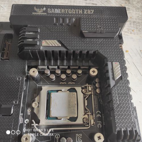 ASUS SABERTOOTH Z87 + PROCESSEUR CORE I7+DISSIPATEUR+32 GO RAM