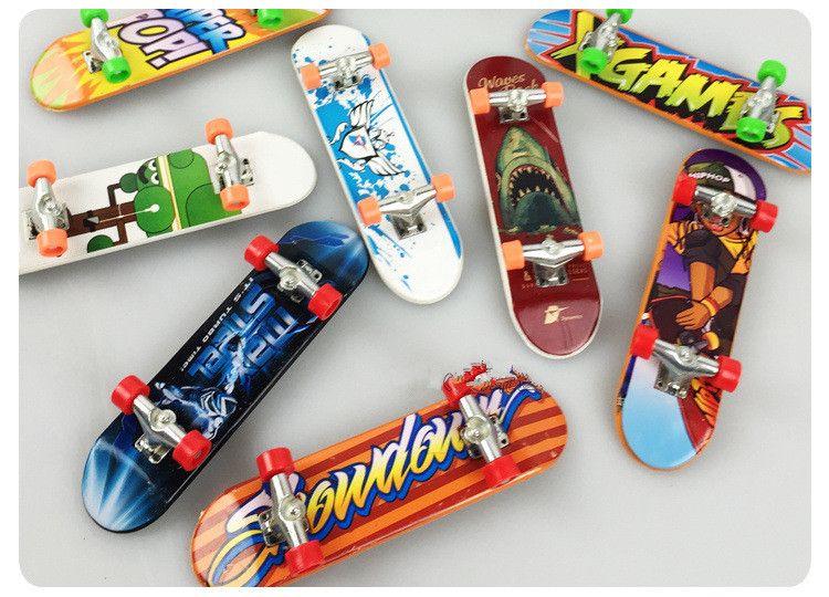 Acheter Mini planche à doigt avec support en alliage, avec boîte de vente  au détail, camions de Skate, planche à roulettes pour jouet d'enfant