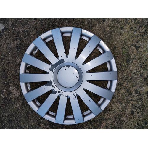 Enjoliveur De Roue De Voiture Automobile 14" 14 Pouces External View 14 Trous Holes Taïwan Pat No 124111 Usa Pat No 5700062 China Patent No Zi 972151133 Silver Argent En Abs Carbone