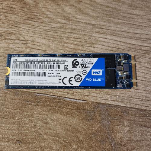 Disque SSD SATA WD Blue 3D NAND WDS100T2B0B - SSD - 1 To - SATA 6Gb/s