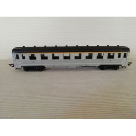 Wagon Voyageur N° 15 Ho 1/87     ( Made In France)-Jouef