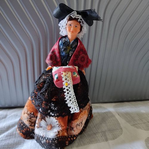 Poupée Folklorique