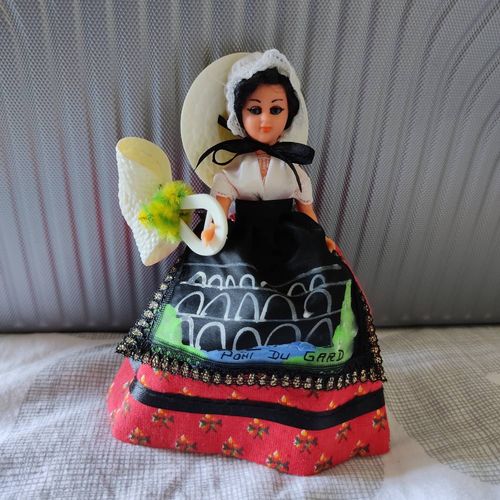 Poupée Folklorique
