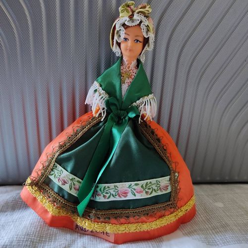 Poupée Folklorique