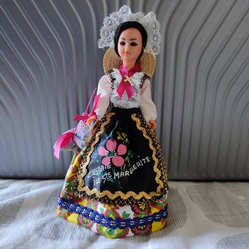 Poupée Folklorique