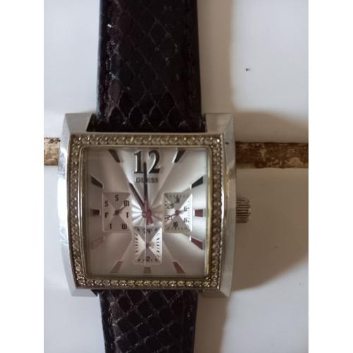 Montre Femme ( Guess )