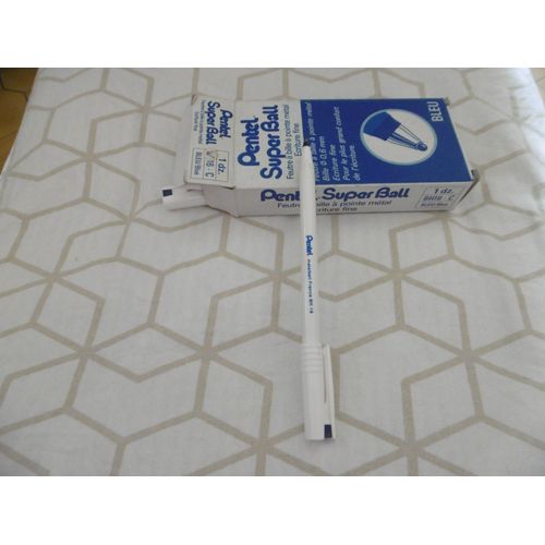 Feutre A Bille Superball Bleu Écriture Fine 0.6mm Corps Blanc Boite De 12 Pentel Bh16