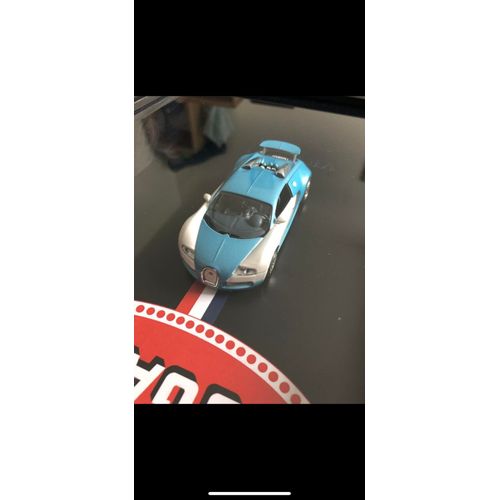 Cadre voiture Bugatti Veyron échelle 1/43
