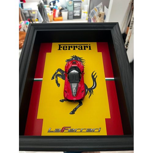 Cadre Ferrari LaFerrari échelle 1/43