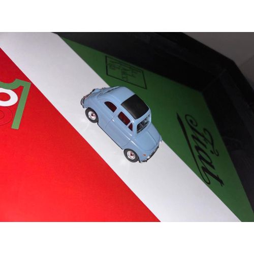Cadre voiture Fiat 500 échelle 1/43