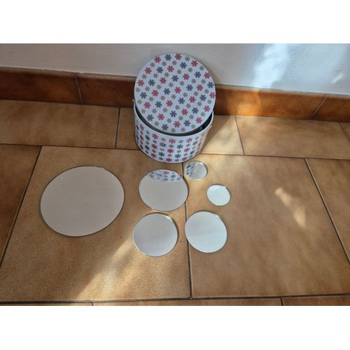 6 miroirs de plusieurs dimension dans boite en metal