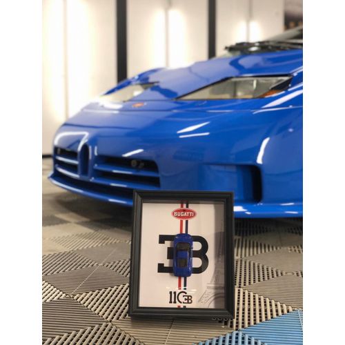 Cadre voiture Bugatti EB110 (DAUER) échelle 1/43