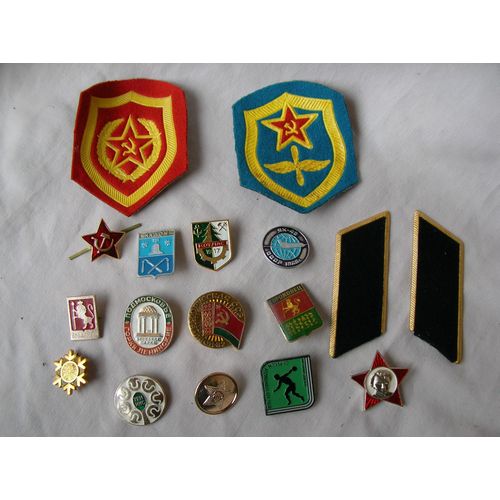 Ww2/Postwar Russie Lot Patchs Broches Grade Insignes Russes Militaires Et Civiles Divers