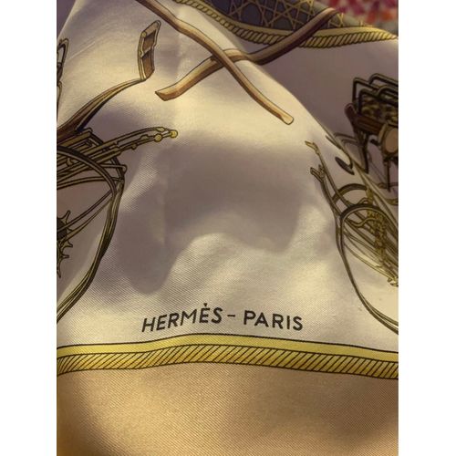 Carré Hermès En Soie