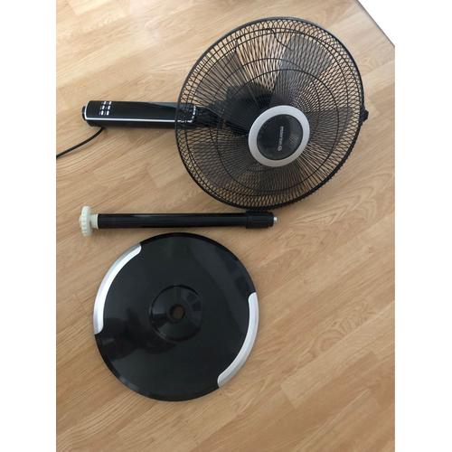 Ventilateur sur pied programmé marqué essentiel B 