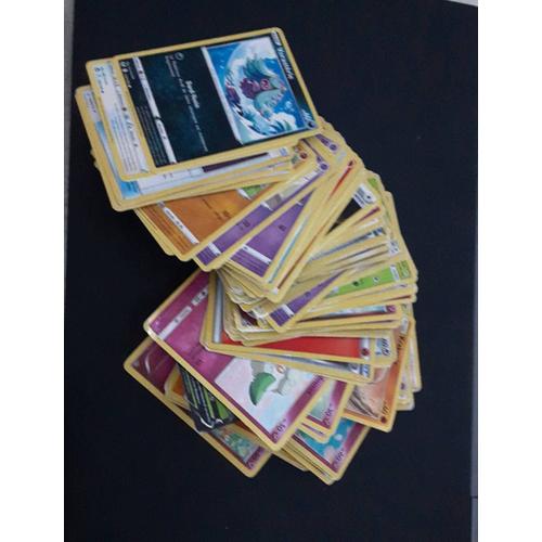 Lot De 100 Carte Pokemon  Toutes Générations Confondues + 1 Ultra