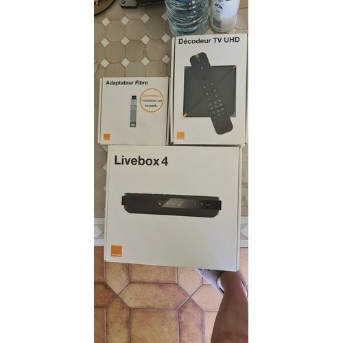 Ensemble livebox 4 + décodeur TV uhd + adaptateur fibre