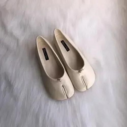 Chaussures Tabimocassins En Cuir Microcarence Pour Femmechaussures Plates Confortablespantoufles Fenduesmocassins Astronomiques Souplesmocassins Trotter Pour Dames