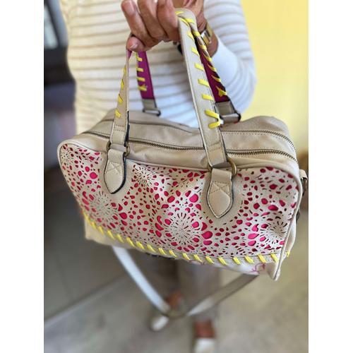 ? sublime sac à main Desigual nombreuses poches 33 x 22 x 13 cm en très bon état?