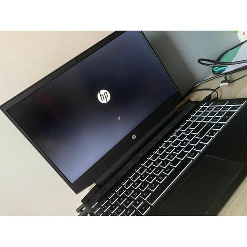 HP Pavilion Gaming 15 - 15" AMD Ryzen 5 3550H - 2.1 Ghz - Ram 8 Go - SSD 500 Go