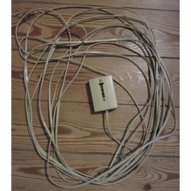 Câble téléphonique RJ11 + Prise gigogne Femelle Murale 10 mètres