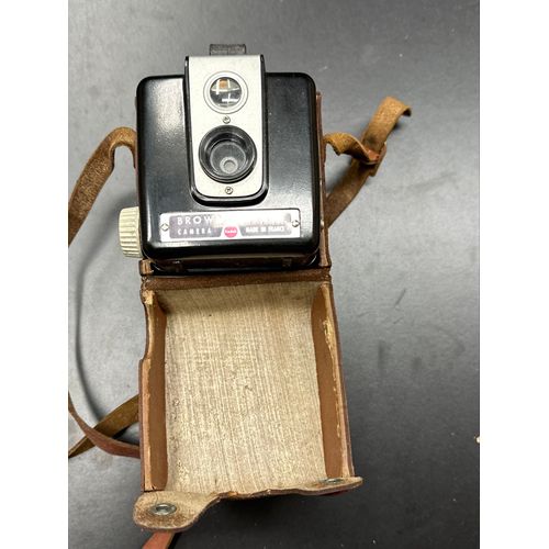Appareil photo Kodak « Brownie flash » avec sacoche en cuir marron 1950