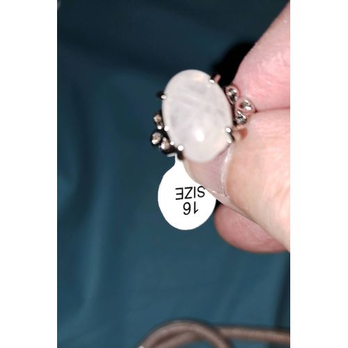 Bague Fantaisie Ovale Taille 16 Blanche